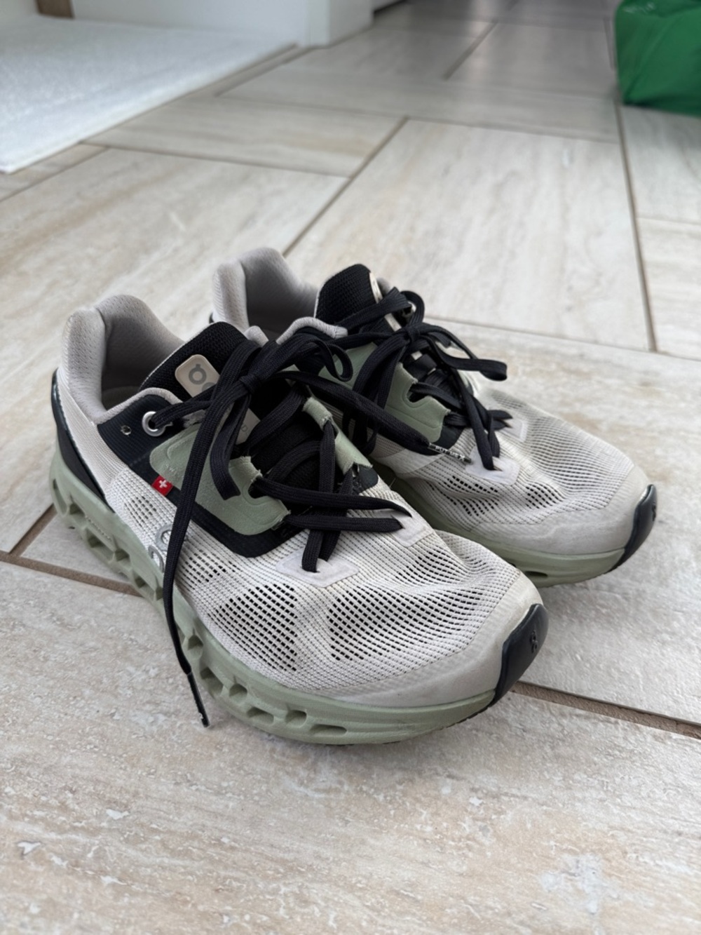 On Cloudstratus Running Shoes